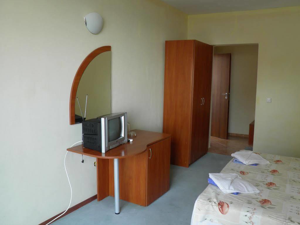 Hotel Elmaz Lozenets Bagian luar foto