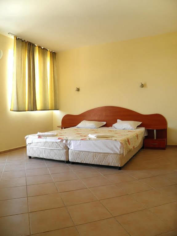 Hotel Elmaz Lozenets Bagian luar foto